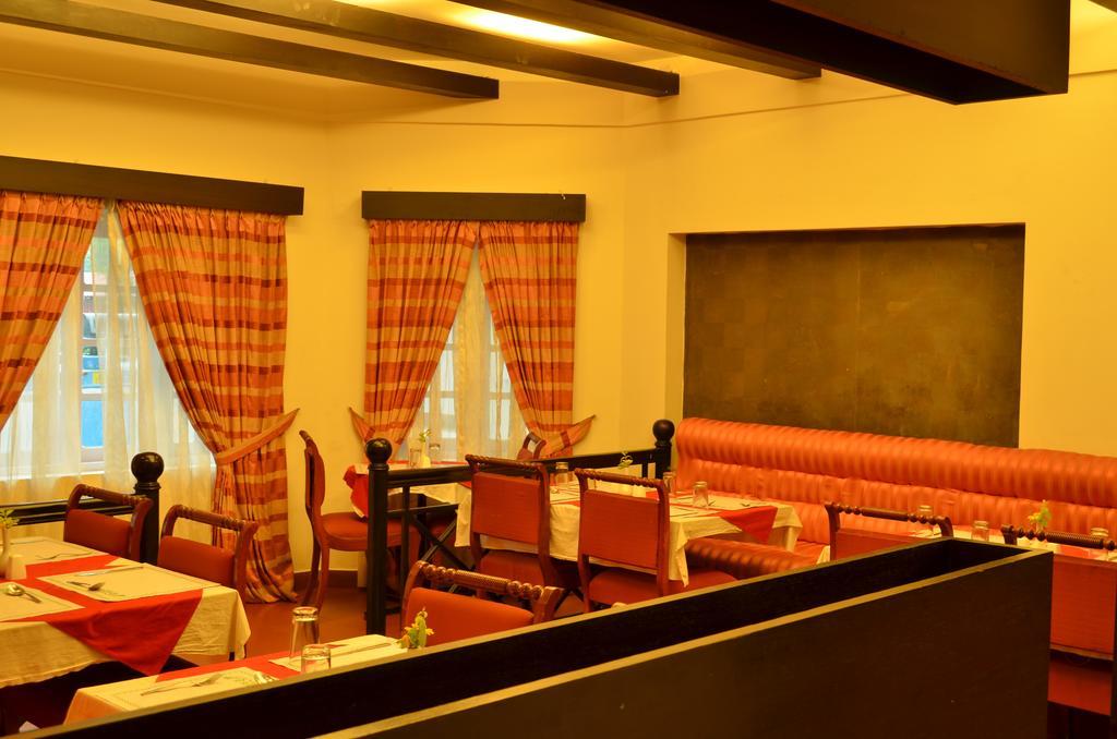 Royal Retreat Hotel Munnar Ngoại thất bức ảnh