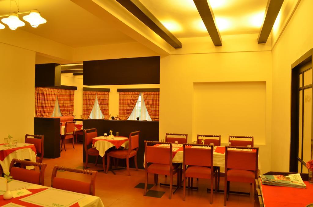 Royal Retreat Hotel Munnar Ngoại thất bức ảnh