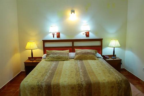 Royal Retreat Hotel Munnar Ngoại thất bức ảnh